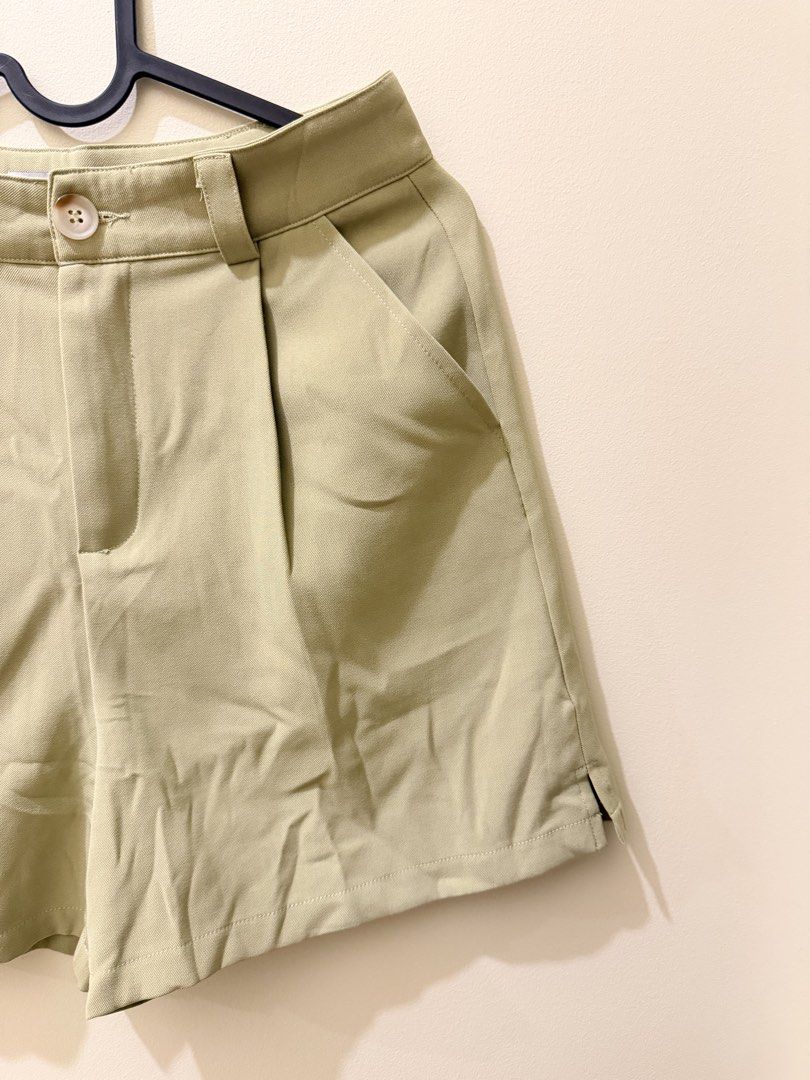 Trouser Shorts - Sage Green (Category: Shorts) located in Manila. Submitted by xmagic.shopx (Listing ID 1469669576, Image 3). Description: Waistline: 27 inches Hips: 34-36 inches Length: 17 inches.