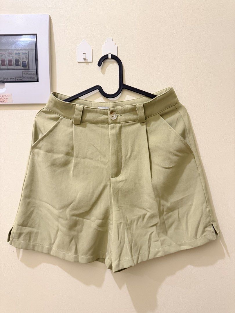 Trouser Shorts - Sage Green (Category: Shorts) located in Manila. Submitted by xmagic.shopx (Listing ID 1469669576, Image 1). Description: Waistline: 27 inches Hips: 34-36 inches Length: 17 inches.