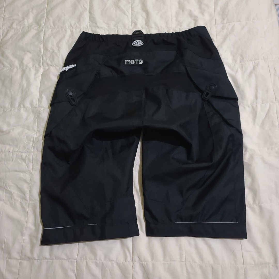 Troy Lee Designs (TLD) Moto Shorts (Category: Shorts) located in Manila. Submitted by faurbrey (Listing ID 1469743579, Image 2). Description: 18" x 25" Excellent No Issue.