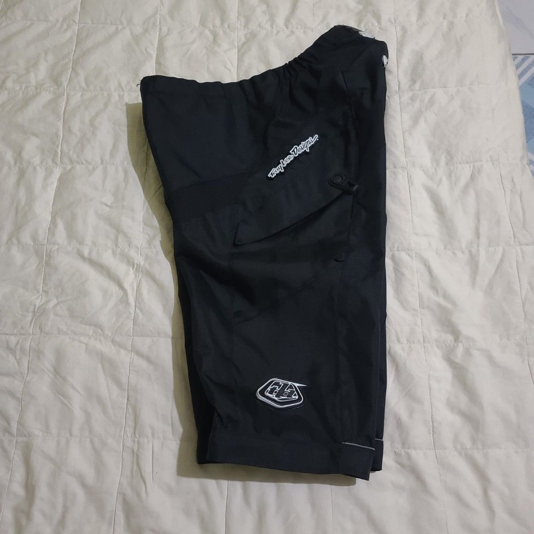 Troy Lee Designs (TLD) Moto Shorts (Category: Shorts) located in Manila. Submitted by faurbrey (Listing ID 1469743579, Image 3). Description: 18" x 25" Excellent No Issue.