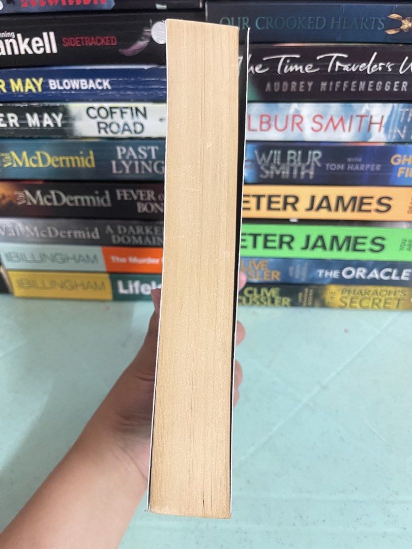 True Grit by Bear Grylls (Category: Storybooks) located in General Trias. Submitted by kwinay.28 (Listing ID 1469645872, Image 3). Description: Preloved Book has spine crease and tanned edges .