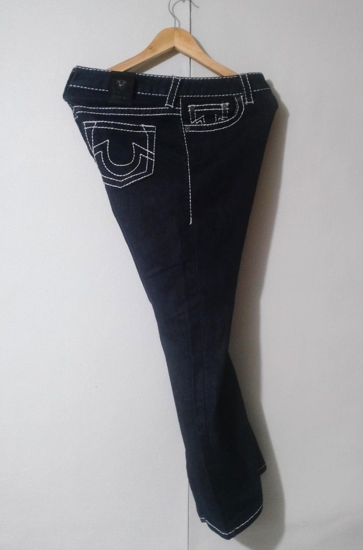 True Religion (Category: Jeans) located in Iligan City. Submitted by jh_pr0 (Listing ID 1469663296, Image 1). Description: Trūé Rèlígîóñ (white big stitch) Brandnew coñdi (hangtag nlang kulang) Waist: 32 on tag fit til 33 on tape Length: 40" Hem: 10" Color rate: 10/10 No issue Mine: 2k+sf.
