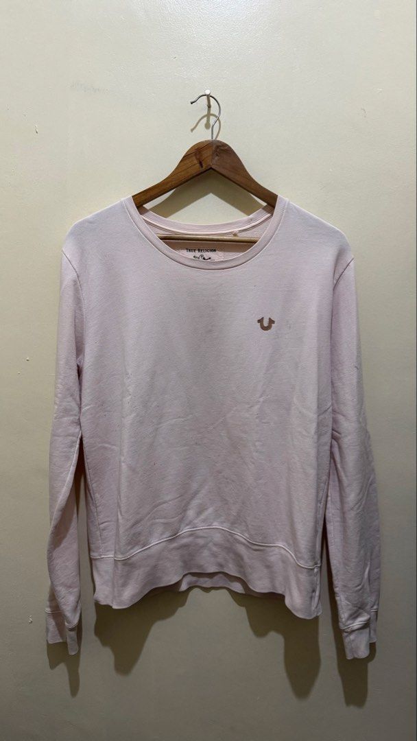 True religion Crew neck (Category: Coats, Jackets and Outerwear) located in Makati City. Submitted by renkill (Listing ID 1469687589, Image 2). Description: Medium Removable lints Very good condition .