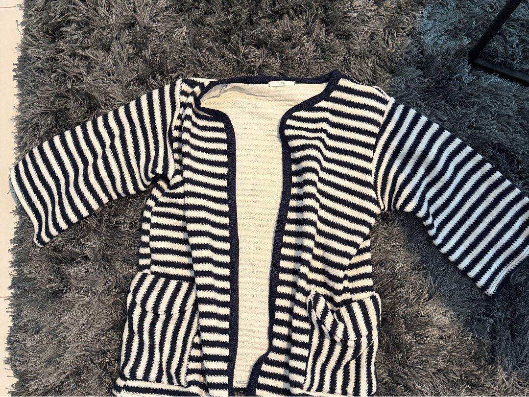 TTC Striped Kimono Style Open Blouse / Jacket (Category: Blouses) located in Quezon City. Submitted by tishaagba (Listing ID 1469738481, Image 1). Description: Fits S-M.