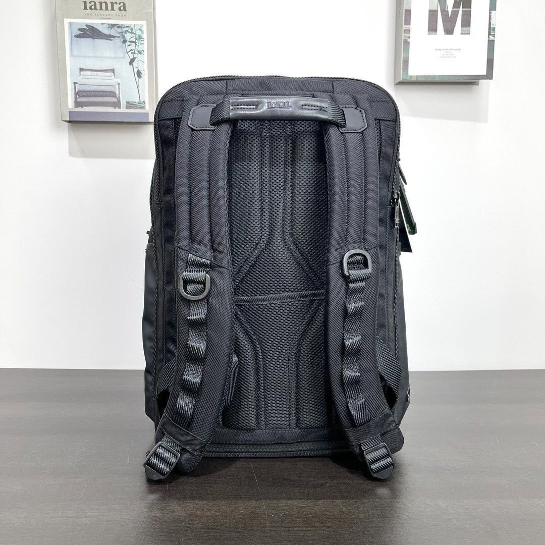 TUMI Extendable Men's Big Capital Business Travel 15inch Laptop ...