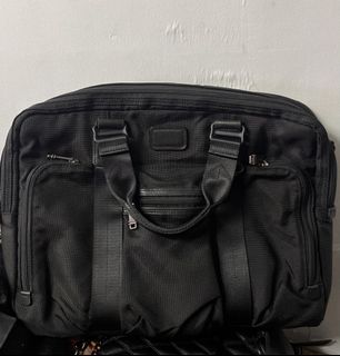 (Category: ) located in . Submitted by prelovedukayukaybags_cdo (Listing ID 1469589686, Image 1). Description: .