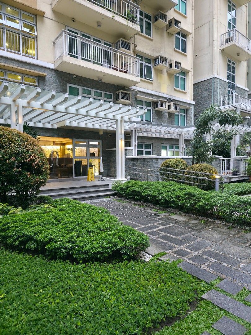 Two Serendra Studio Low Rise For Sale (Category: Apartments & Condos) located in Makati City. Submitted by topcountproperties (Listing ID 1469758722, Image 1). Description: For Sale: Two Serendra Low Rise Studio, 45 sqm Garden Unit with balcony 10th floor Semi Furnished Enclosed Kitchen 10.5M inclusive of CGT.