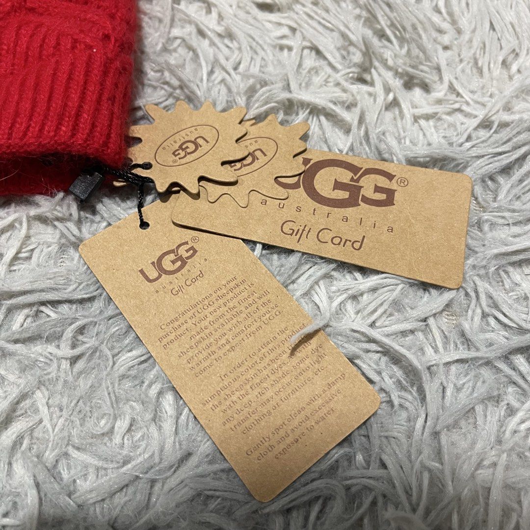 UGG Australia Red Benie (Category: Hats & Beanies) located in Bauang. Submitted by thriftypockets92 (Listing ID 1469715423, Image 2). Description: .