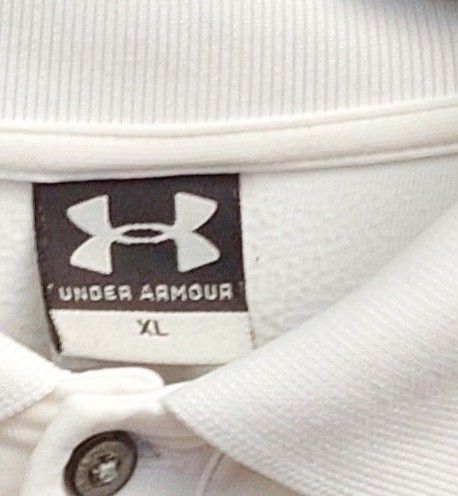Under Armour Size XL (Category: Tshirts & Polo Shirts ) located in Quezon City. Submitted by donjie (Listing ID 1469679480, Image 3). Description: TShirt Under Armour Size XL.