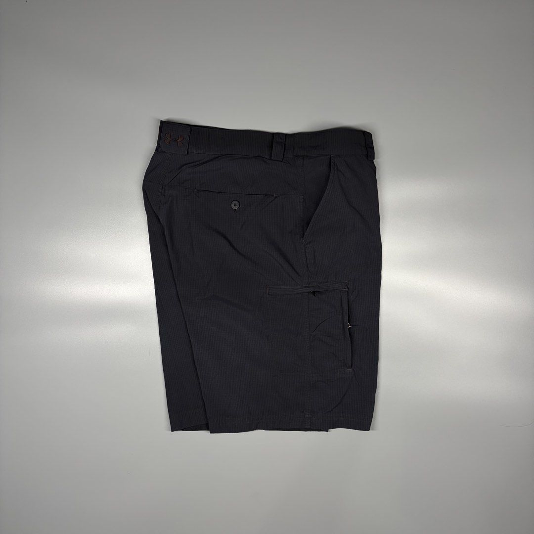 Under Armour Tactical Short (Category: Activewear) located in Cavite. Submitted by onebeancent (Listing ID 1469600020, Image 2). Description: Size: 34 to 36 Waistline Dimension: 21" Length Color: Black Color Rate: 9.8/10 Issue: None Condition: Almost new‼️ Price: 850php Additional Shipping Fee (J&T Small Pouch) 75php Luzon 100php visayas 120php mindanao.