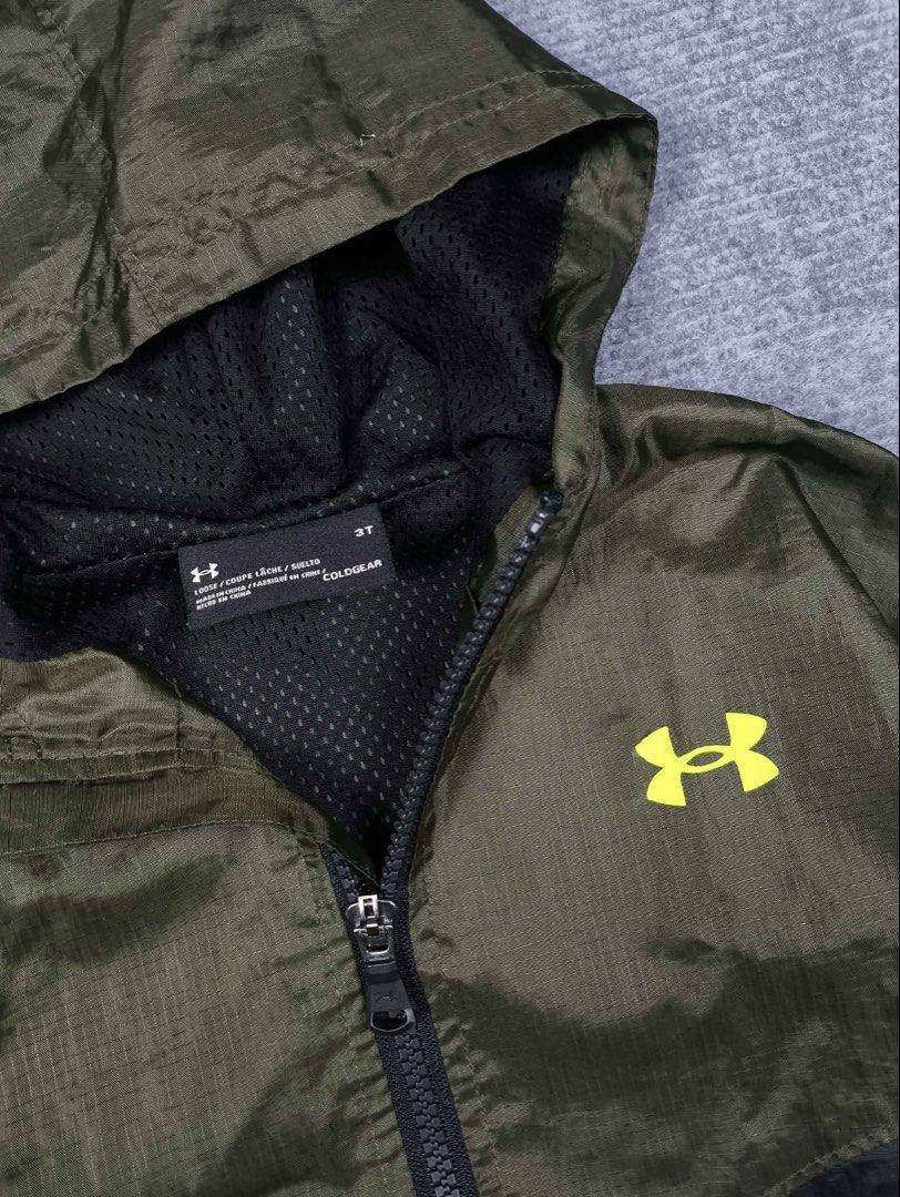 Under Armour Windbreaker (Kids) (Category: Babies & Kids Fashion) located in Manila. Submitted by secondhand.stories.ph (Listing ID 1469736781, Image 3). Description: Under Armour Windbreaker (Kids) Excellent Condition 3T (2-4YR OLD) 400 +SF.