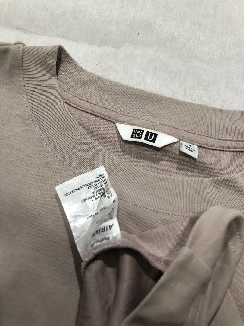 Uniqlo (Category: Tshirts & Polo Shirts ) located in Manila. Submitted by carmelotorres (Listing ID 1469643416, Image 3). Description: .