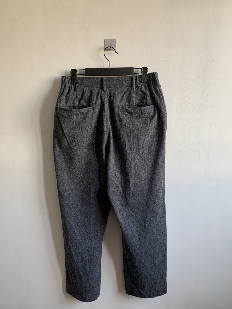 Uniqlo Ankle Pants (Category: Trousers) located in Tanauan. Submitted by ohnemiguel69 (Listing ID 1469714505, Image 2). Description: Uniqlo Ankle Pants No issue Washed already W- 30-32 L- 38 Leg Open- 8 ₱800+SF 📍TANAUAN CITY BATANGAS📍.