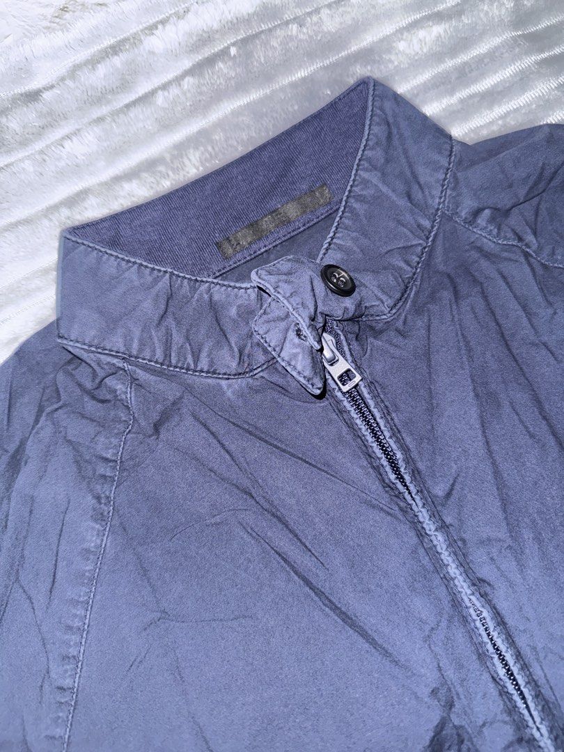 UNIQLO Cropped Harrington Jacket (Category: Coats, Jackets and Outerwear) located in San Juan City. Submitted by thearchersarchive (Listing ID 1469667360, Image 2). Description: Size: Small (Cropped length/Short-cut jacket) Color: Dark Navy Blue / Faded Slate Navy Condition: Well Used (Has visible signs of wear/wash fade giving it a nice vintage/archive look, but fully functional with no major tears). MOP: Bank transfer/Gcash Delivery: Grab/Lalam