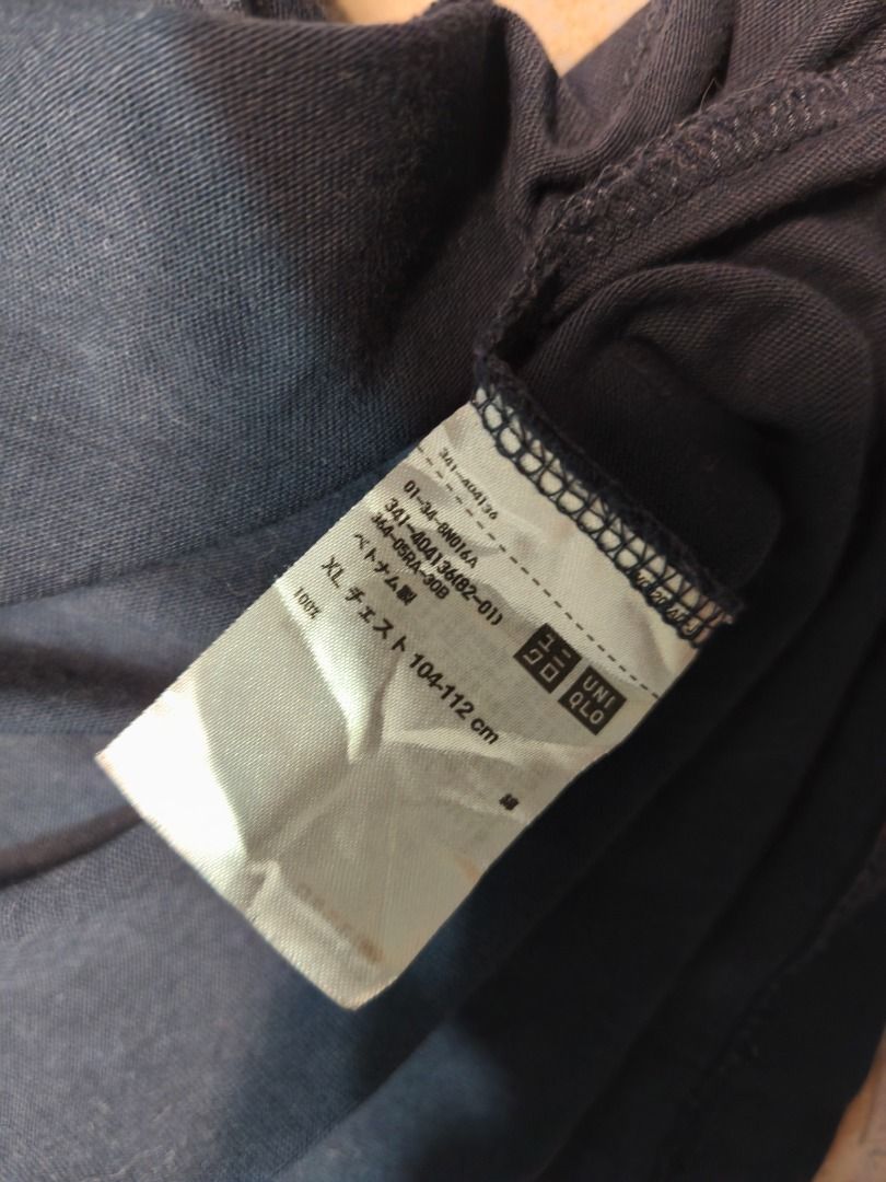 Uniqlo Dark Blue Basic Crewneck Tee (Category: Tshirts & Polo Shirts ) located in Baguio. Submitted by boneteezandharmony (Listing ID 1469664071, Image 3). Description: Classic Dark Blue Uniqlo crewneck tee with a clean, minimalist design. An easy everyday essential that pairs well with almost anything. Condition: 9/10 Size on tag: XL Dimes: Approx. 22W × 29L.