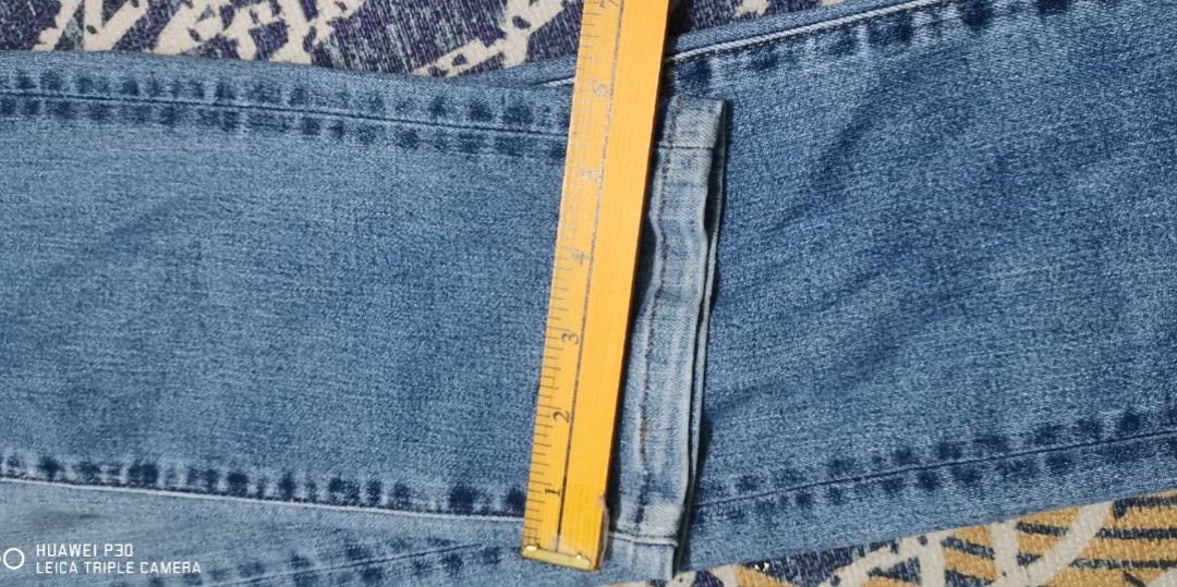 Uniqlo denim pants (Category: Jeans) located in San Jose. Submitted by thrift_ni_sir (Listing ID 1469702089, Image 3). Description: Excellent condition MOP gcash MOD j&t Add shipping fee.