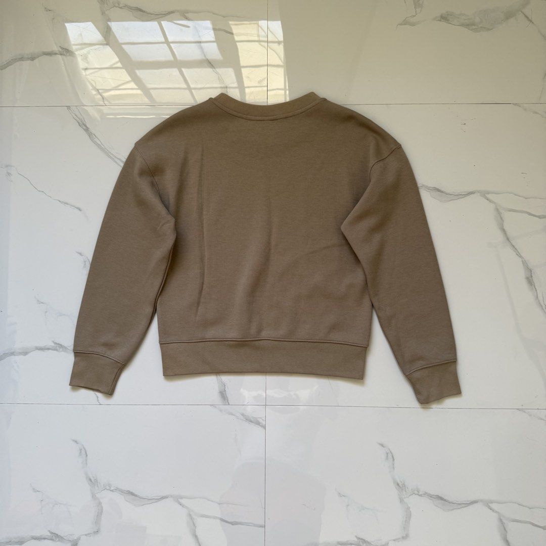 Uniqlo Double Face Sweatshirt (Category: Coats, Jackets and Outerwear) located in Santo Tomas. Submitted by the580closet (Listing ID 1469691327, Image 2). Description: - Size: Small 18 inches - chest 20.5 inches - length .