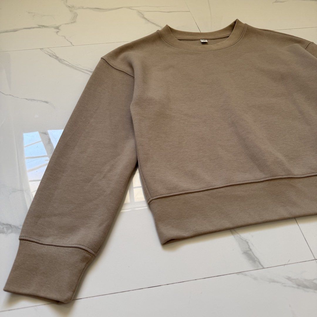 Uniqlo Double Face Sweatshirt (Category: Coats, Jackets and Outerwear) located in Santo Tomas. Submitted by the580closet (Listing ID 1469691327, Image 3). Description: - Size: Small 18 inches - chest 20.5 inches - length .