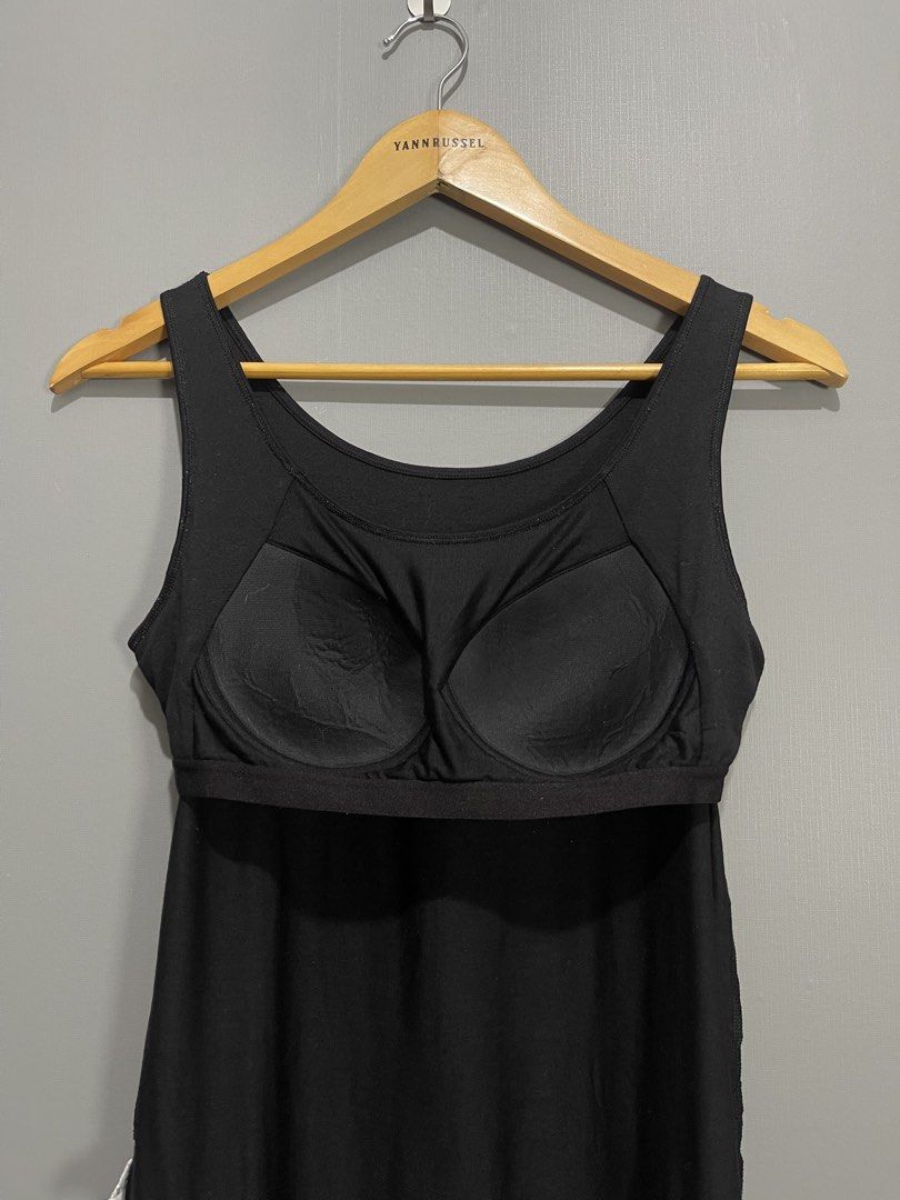 Uniqlo Heattech Padded Sleeveless Top (Category: Sleeveless) located in Davao. Submitted by yannrussel00 (Listing ID 1469596512, Image 2). Description: 📍𝗟𝗢𝗖𝗔𝗧𝗜𝗢𝗡: 𝗗𝗔𝗩𝗔𝗢 𝗖𝗜𝗧𝗬 📌 𝗜𝘁𝗲𝗺 𝗦𝘁𝗶𝗹𝗹 𝗔𝘃𝗮𝗶𝗹𝗮𝗯𝗹𝗲 𝗥𝗘𝗔𝗗 𝗗𝗘𝗧𝗔𝗜𝗟𝗦 𝗕𝗘𝗟𝗢𝗪 ⬇️ ‼️ Color: Black Size Large Condition 10/10 No issue ₱250 + SF.