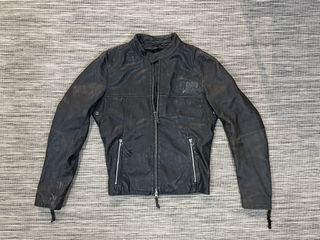 (Category: ) located in . Submitted by outerwear.my (Listing ID 1469608727, Image 1). Description: .