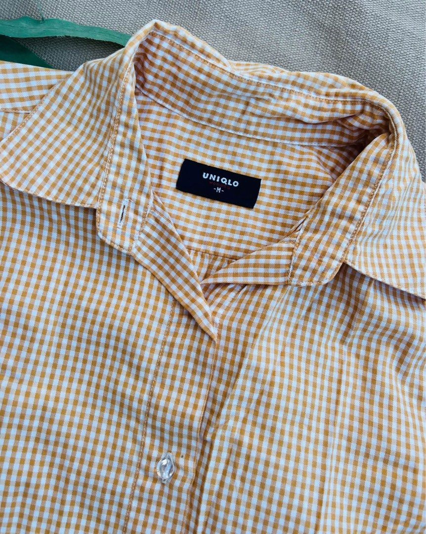 UNIQLO LONGSLEEVES (Category: Longsleeves) located in Pili. Submitted by thankyounext_bicol (Listing ID 1469712910, Image 3). Description: UNIQLO cotton gingham check long-sleeve shirt S-M Like new 💛.