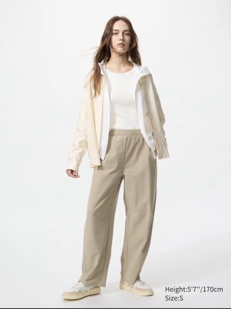 Uniqlo Pants (Category: Other Bottoms) located in Mandaluyong City. Submitted by mry.mry (Listing ID 1469749085, Image 1). Description: .