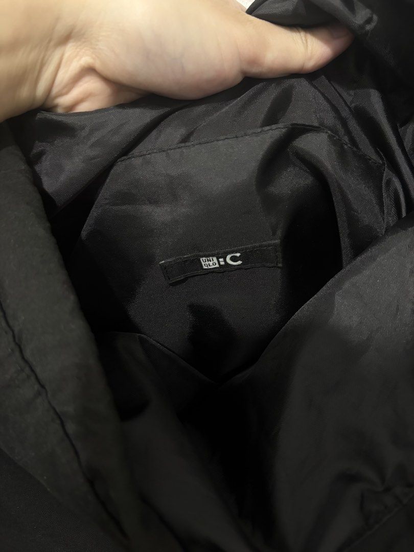 Uniqlo Soft Puffy Shoulder Bag (Category: Sling Bags) located in San Fernando. Submitted by rlnnl (Listing ID 1469692569, Image 2). Description: No issues Authentic from Uniqlo.