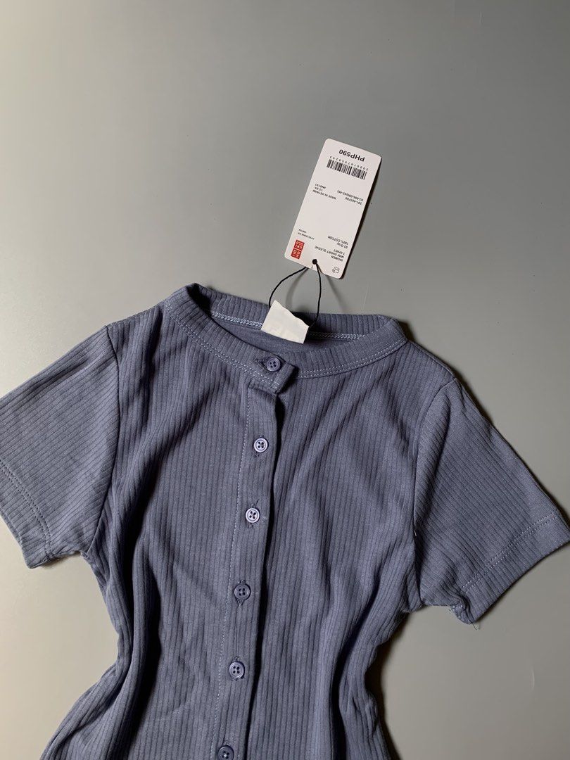 Uniqlo Top (Category: Others Tops) located in Baguio. Submitted by swift_royalfox.18 (Listing ID 1469575896, Image 2). Description: Size:Xs Bdnew&Auth! Orig Price:500+.