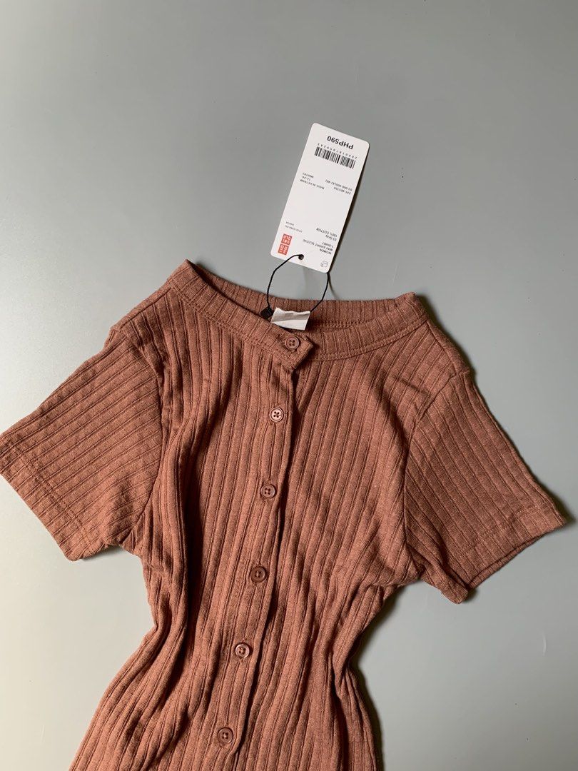 Uniqlo Top (Category: Others Tops) located in Baguio. Submitted by swift_royalfox.18 (Listing ID 1469575990, Image 2). Description: Size:Xs Bdnew&Auth! Orig Price:500+.