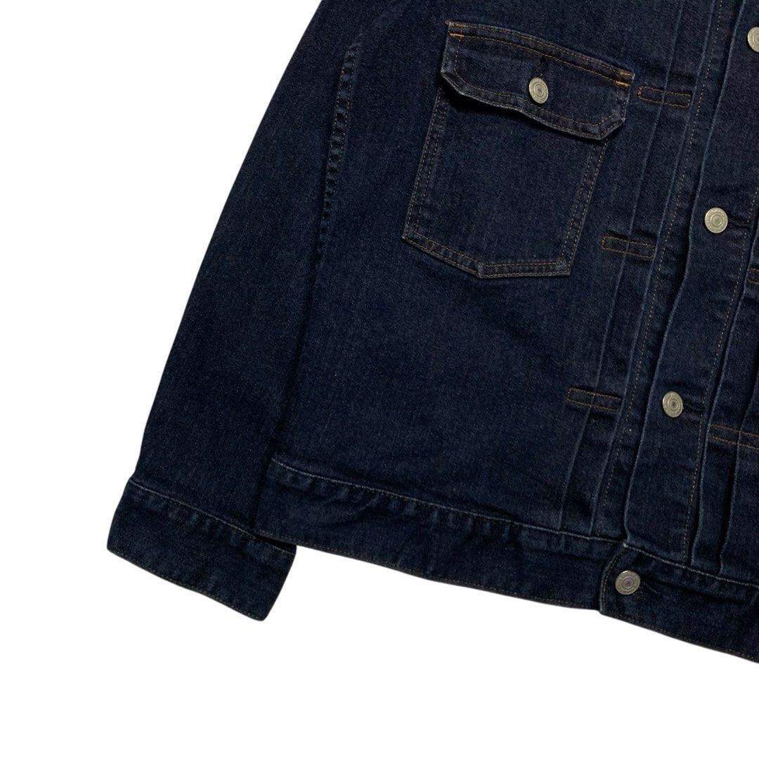 Uniqlo Type 2 Denim Trucker Jacket (Category: Coats, Jackets and Outerwear) located in Baguio. Submitted by thesecretshop_ph (Listing ID 1469661365, Image 2). Description: Size: Medium Lenght: 25” Width: 20” Issue: -.