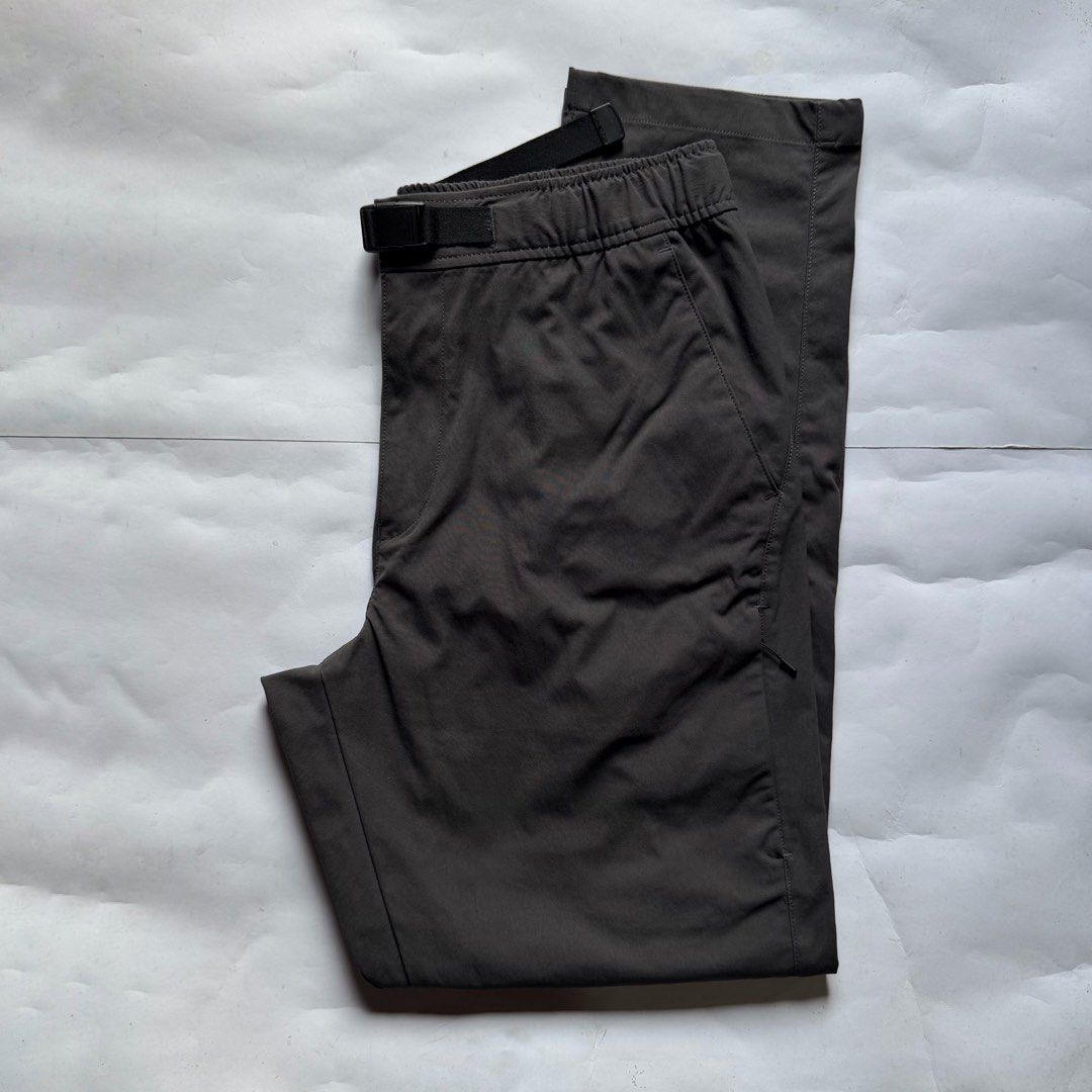 Uniqlo Utility Geared Pants 3D Cut (Category: Trousers) located in Manila. Submitted by erychooseyou (Listing ID 1469669684, Image 1). Description: For sale‼️ Uniqlo Utility Geared Pants 3D Cut 🤍 Mine: 990 🤝🏼 (Solid Piece) Size Small on tag - Gray No issues and In as new condition Mall price: 1990‼️ 𝟭𝘀𝘁 𝘁𝗼 𝗽𝗮𝘆 𝗴𝗲𝘁𝘀 𝘁𝗵𝗲 𝗶𝘁𝗲𝗺 𝗣𝗮𝘆𝗺𝗲𝗻𝘁 Method: Gcash 𝗦𝗵𝗶𝗽𝗽𝗶𝗻𝗴: J&T Express | Lalamove 𝗟𝗼𝗰𝗮𝘁𝗶𝗼𝗻: North Caloocan
