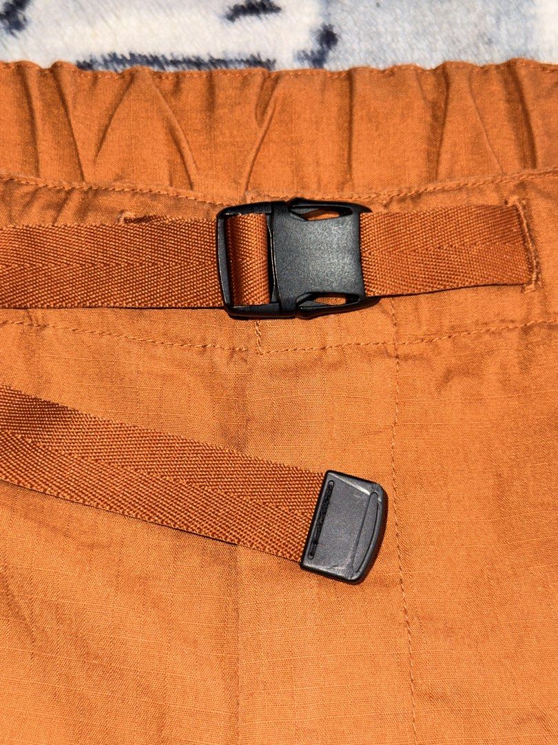 Uniqlo Utility Shorts (Category: Shorts) located in Maramag. Submitted by ghab82885 (Listing ID 1469619135, Image 3). Description: Uniqlo Utility Shorts Good as new No issue Size XL 36-38” x L19”.