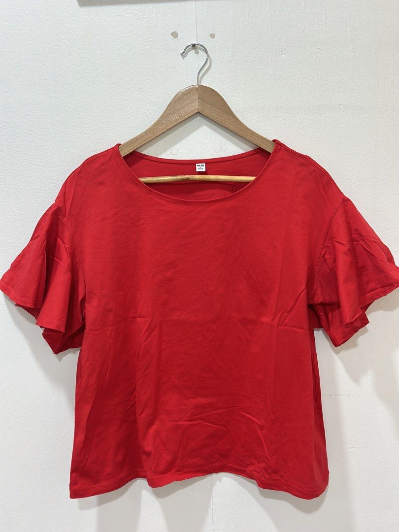 Uniqlo XL (Category: Blouses) located in Quezon City. Submitted by claro.ph (Listing ID 1469647817, Image 3). Description: .