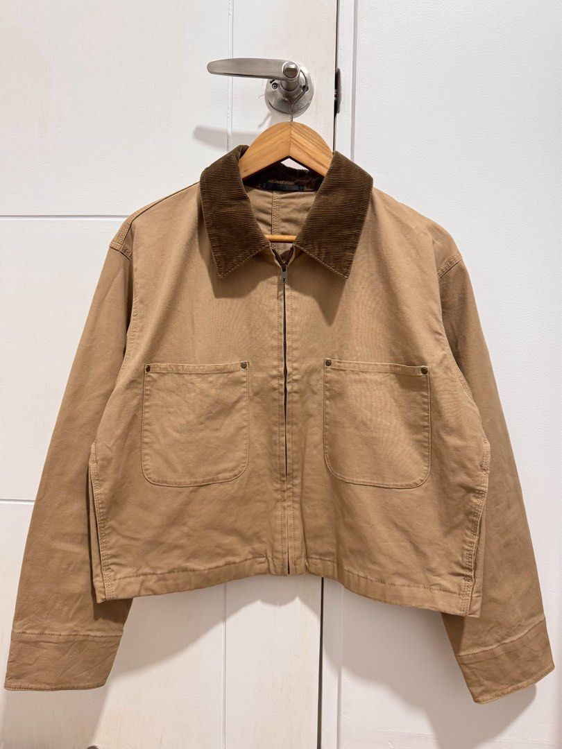 Uniqlo Zip Up Short Jacket (Category: Coats, Jackets and Outerwear) located in Mandaluyong City. Submitted by chubskalichummyjuno (Listing ID 1469719083, Image 1). Description: Uniqlo Zip Up Short Jacket XL Width: 23” Length: 21” Like new ₱1700 Mandaluyong City.