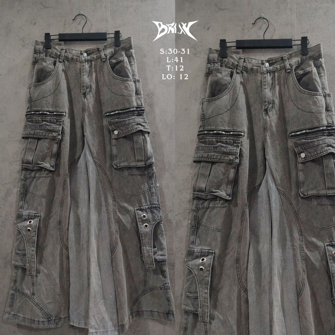 unisex cargo gray pants (Category: Jeans) located in Dasmarinas. Submitted by brixx_wear (Listing ID 1469615619, Image 1). Description: DETAILS : SEMI HARD, COOL DESIGN [NO ISSUE] GCASH PAYMENT DETAILS INDICATED ON THE PHOTO NO COD, PAY AS YOU ORDER BASIS OPEN FOR ALTER ADD 50PHP [ PREFERRED SIZE ] COURIER J&T AND LALAMOVE +SHIPPING / DELIVERY FEE !REMINDERS! Color may slightly different due to lighting & phone adjustments. — LOCATION DASMA CAVIT