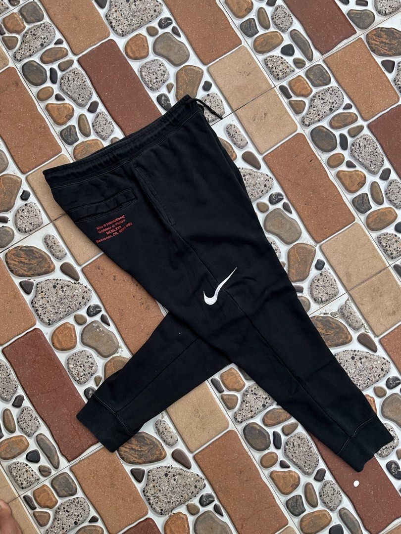 Unisex Multiple swoosh Nike jogger (Category: Joggers) located in Polangui. Submitted by thruftgineer (Listing ID 1469689376, Image 1). Description: -Unisex.
