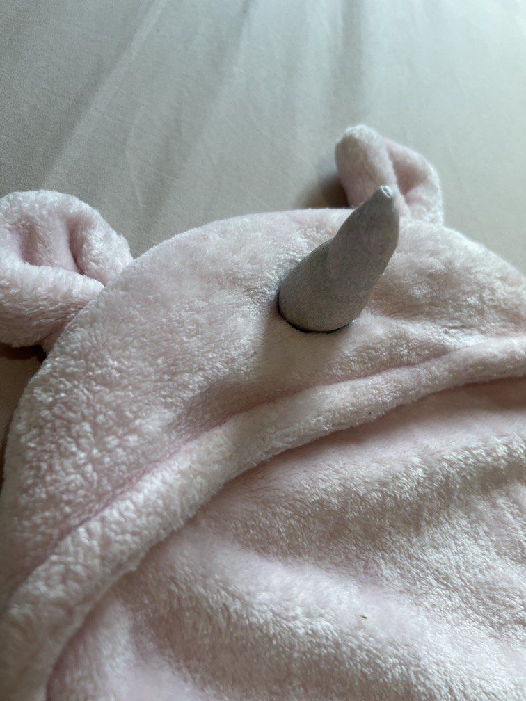 Upsimple fleese swaddle jacket (Category: Babies & Kids Fashion) located in Quezon City. Submitted by declutter.qc (Listing ID 1469579282, Image 2). Description: .