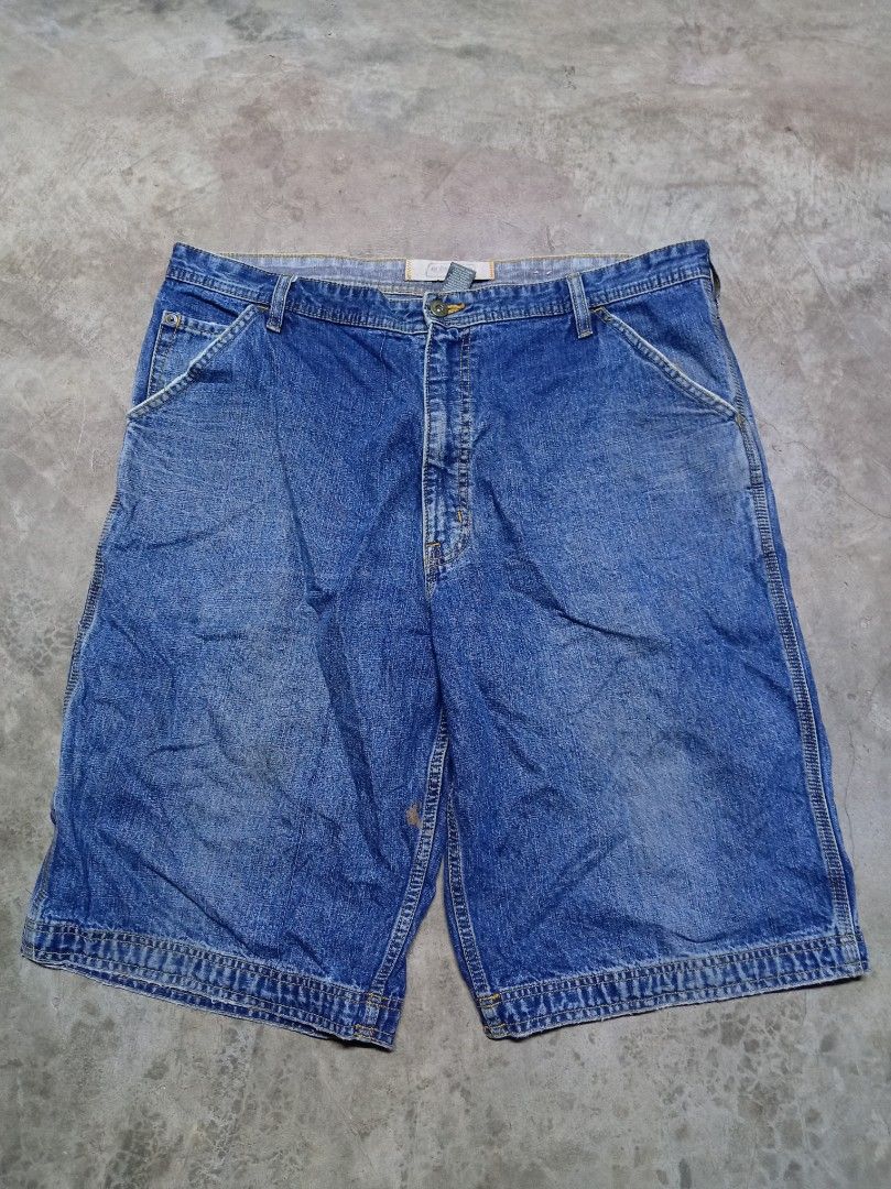 Urban jort y2k carpenter vtg (Category: Activewear) located in Sindangan. Submitted by barak_ukay (Listing ID 1469708274, Image 1). Description: Color good Dimes-38-25-14-12.
