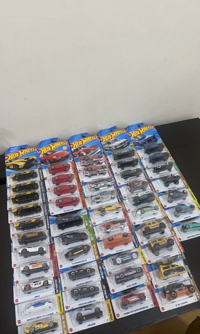 US Release Hotwheels 🏎️💨 (Category: Vehicle & Diecast Models) located in Manila. Submitted by jln888 (Listing ID 1469716659, Image 1). Description: ₱80- ₱150 each 💰 encircle your picks and send me a message open for take all with discount ‼️ 📍Paco, Manila .