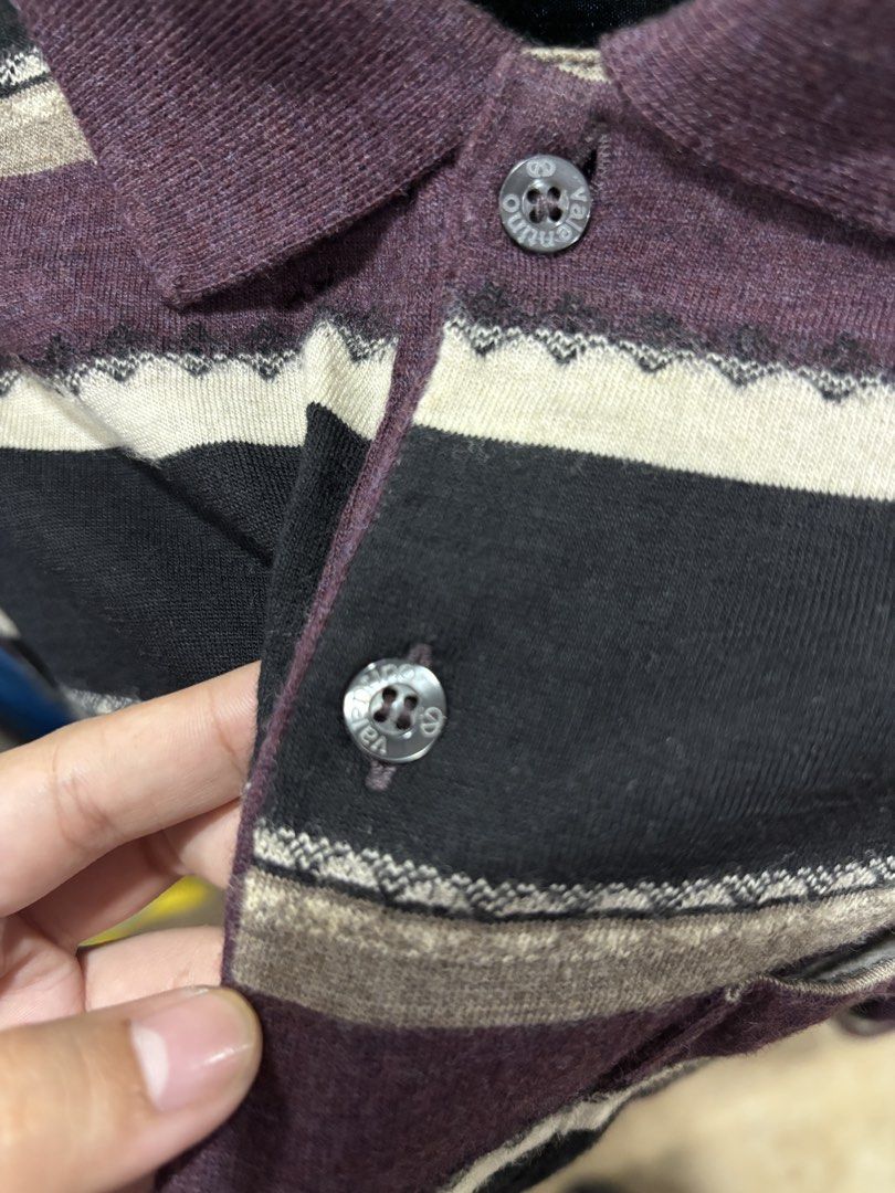 Valentino Longsleeve (Category: Formal Shirts) located in Puerto Princesa. Submitted by 18arc (Listing ID 1469671957, Image 3). Description: Valentino Longsleeve Dimes: 19.5x26 Flaws: Has 2 holes at the back.