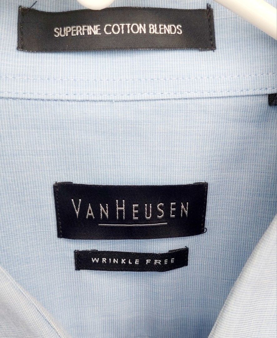 Van Heusen Long Sleeve Size L (Category: Formal Shirts) located in Quezon City. Submitted by donjie (Listing ID 1469634503, Image 3). Description: Men's Long Sleeve Van Heusen Size L With Left Side Pocket Wrinkle Free.