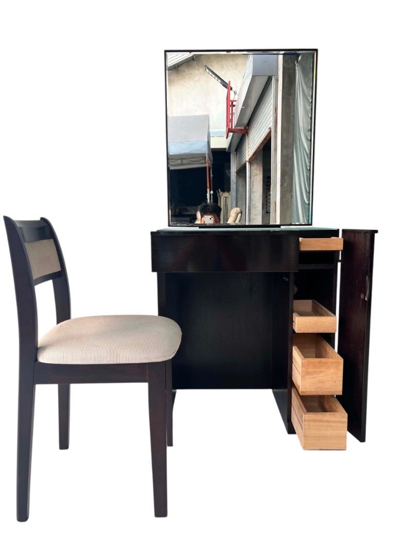 Vanity Dresser with Mirror + Chair (Category: Shelves, Cabinets & Racks) located in Mexico. Submitted by mgracejapansurplus (Listing ID 1469582690, Image 3). Description: Vanity Dresser with Mirror + Chair ✨ - Modern sleek design — dark finish frame with natural wood drawers - Large clear mirror, spacious tabletop, pull-out drawer + 3 side drawers - Includes matching chair — comfortable cushioned seat - Dimensions: L24" × W16" × H56" - Compact, f