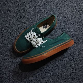 (Category: ) located in . Submitted by sapatos_series (Listing ID 1469730989, Image 1). Description: .