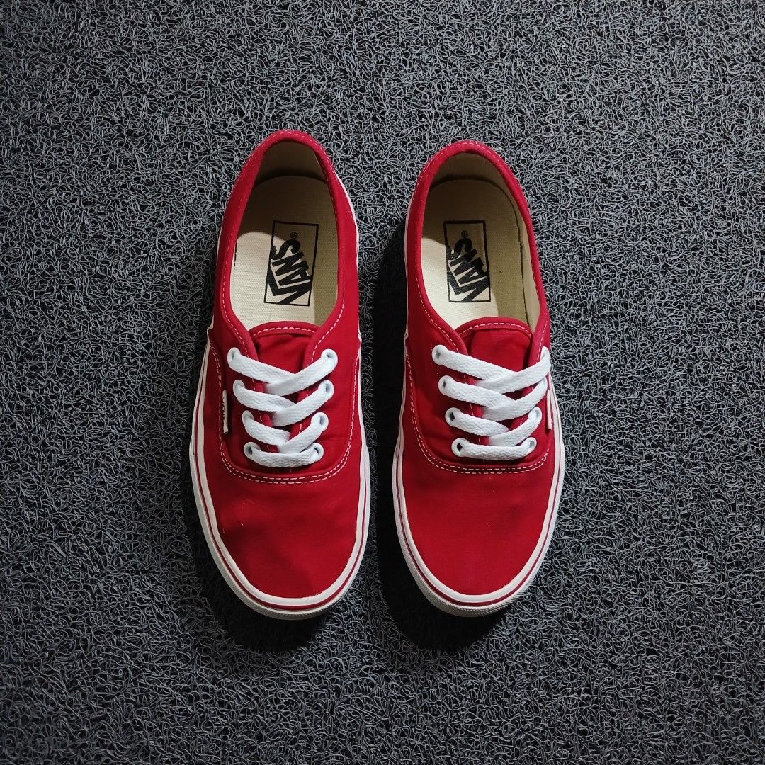 Vans Authentic Red Canvas Sneakers (Category: Sneakers) located in Cagayan de Oro. Submitted by sapatos_series (Listing ID 1469740558, Image 3). Description: V4NŚ AŪTHĒNTÌC 🔥 us5.5 eur37 23.5cm 1499 +sf .