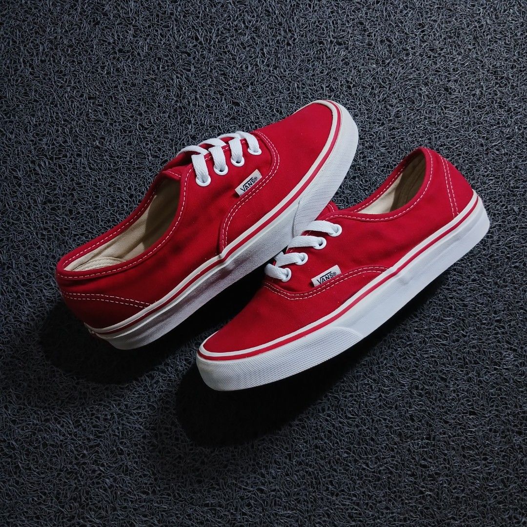 Vans Authentic Red Canvas Sneakers (Category: Sneakers) located in Cagayan de Oro. Submitted by sapatos_series (Listing ID 1469740558, Image 2). Description: V4NŚ AŪTHĒNTÌC 🔥 us5.5 eur37 23.5cm 1499 +sf .