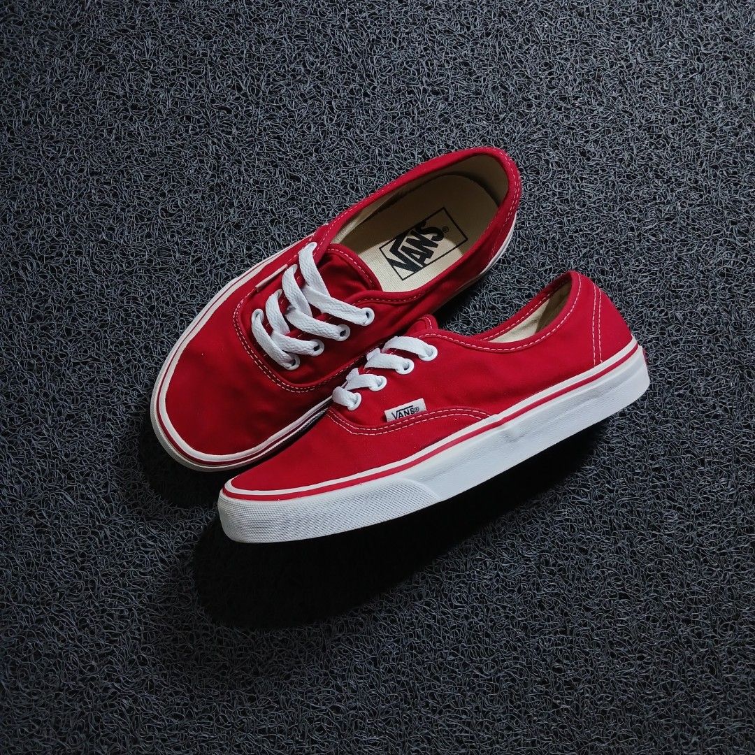 Vans Authentic Red Canvas Sneakers (Category: Sneakers) located in Cagayan de Oro. Submitted by sapatos_series (Listing ID 1469740558, Image 1). Description: V4NŚ AŪTHĒNTÌC 🔥 us5.5 eur37 23.5cm 1499 +sf .
