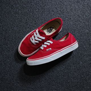 (Category: ) located in . Submitted by sapatos_series (Listing ID 1469740558, Image 1). Description: .
