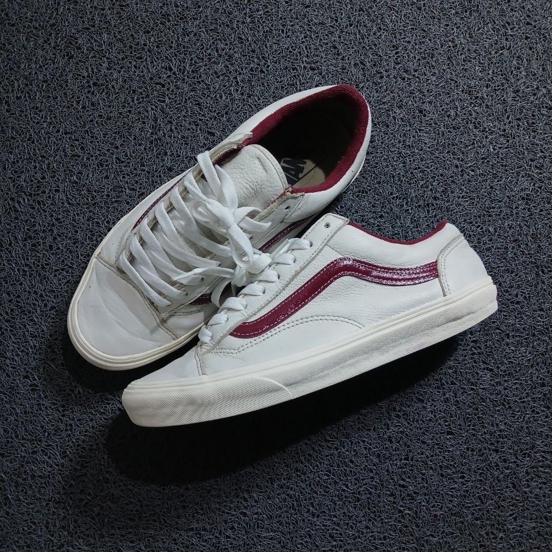 Vans Leather Low Top Sneakers White Maroon (Category: Sneakers) located in Cagayan de Oro. Submitted by sapatos_series (Listing ID 1469729158, Image 1). Description: V4NŚ STYLĒ 36 LEATHER 🔥 us9.5 eur42.5 27.5cm 1599 +sf.