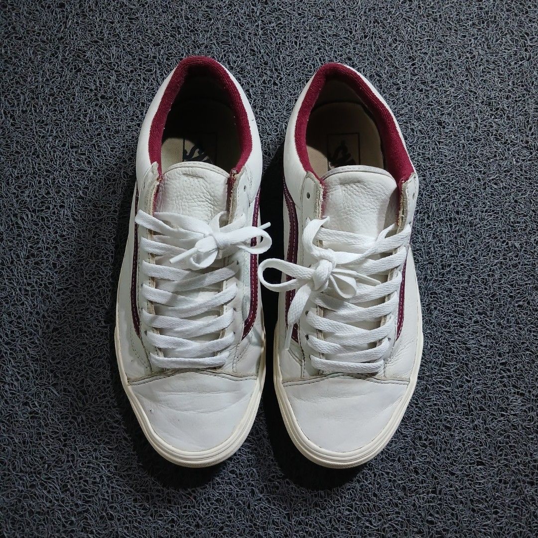 Vans Leather Low Top Sneakers White Maroon (Category: Sneakers) located in Cagayan de Oro. Submitted by sapatos_series (Listing ID 1469729158, Image 3). Description: V4NŚ STYLĒ 36 LEATHER 🔥 us9.5 eur42.5 27.5cm 1599 +sf.