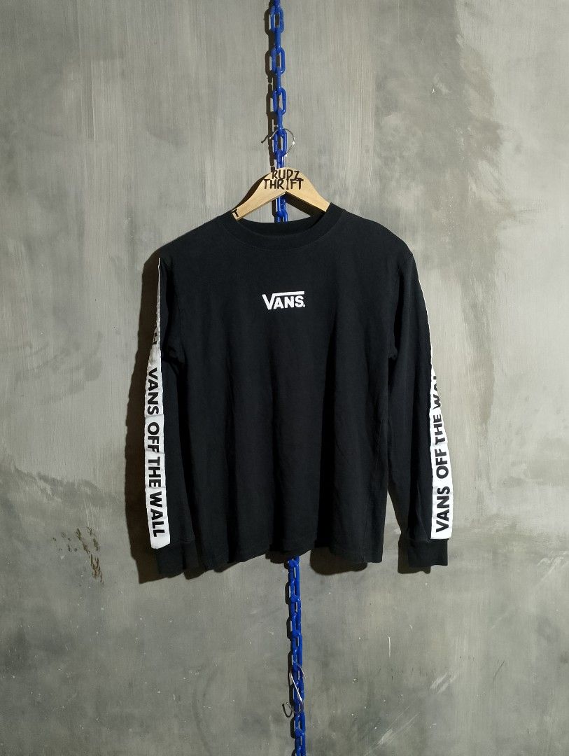 VANS LONGSLEEVE (Category: Coats, Jackets and Outerwear) located in Sorsogon. Submitted by rudzthrift360 (Listing ID 1469617744, Image 1). Description: .
